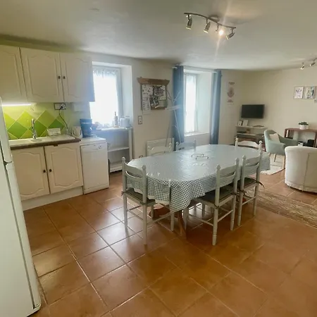 La Maison De Charlotte-le Gite-futuroscope *