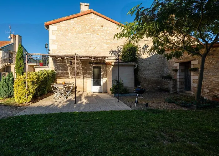 La Maison De Charlotte-le Gite-futuroscope *