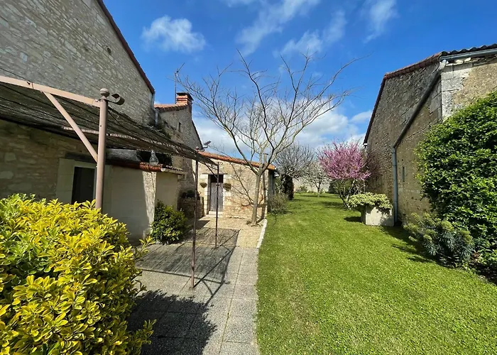別荘 La Maison De Charlotte-le Gite-futuroscope